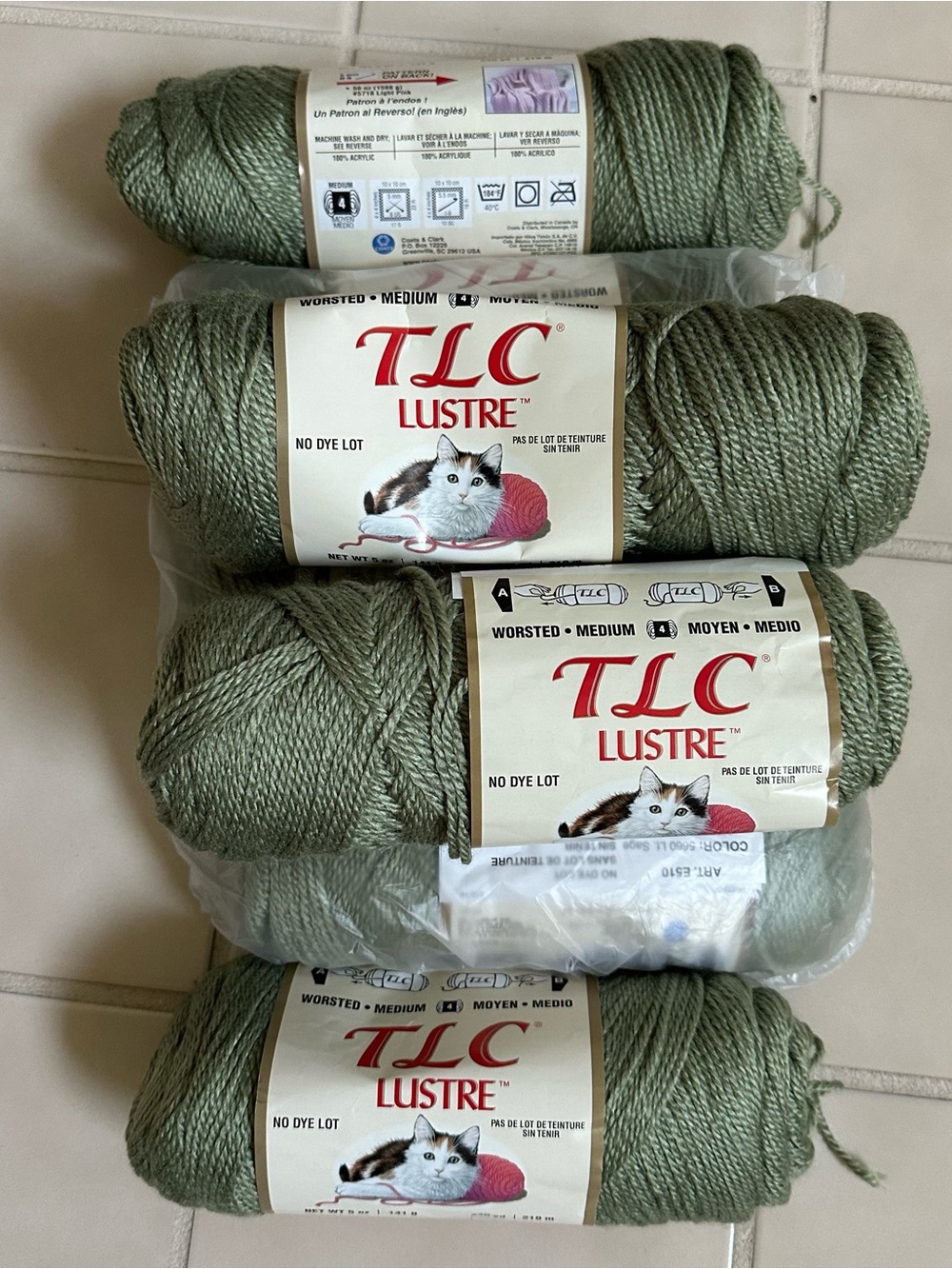 🆕 7 skeins of TLC Lustre Worsted Yarn in Sage Green